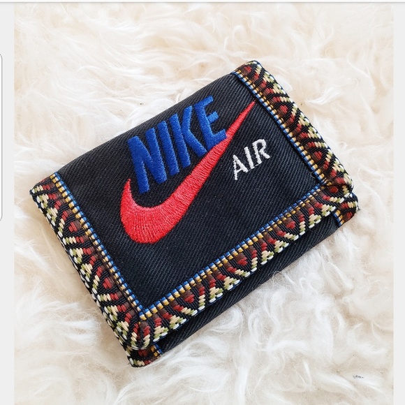 nike tri fold wallet